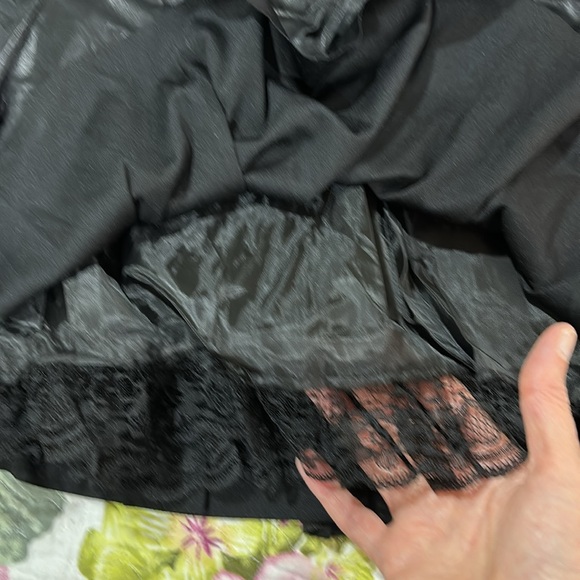 Halloween Costume Inspector, Sexy skirt, Cape, and Sherlock Holmes Style Hat - Picture 6 of 13